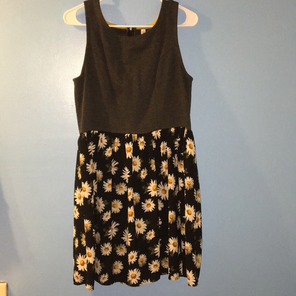 Daisy dress
